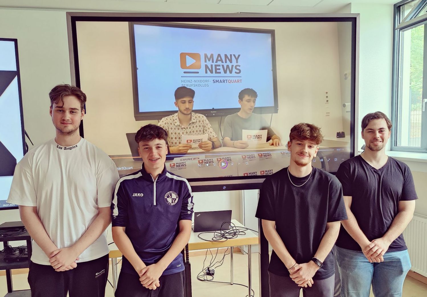 SmartQuart Bild Nachrichtensendung der Schüler